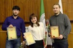 24.12.14     В НГТУ состоится церемония награждения победителей конкурсов среди студентов и молодых ученых Новосибирской области. Слева направо Комаров П.Н.,Чевакинская А.А, Самойленко В.В. (Механико-технологический факультет)